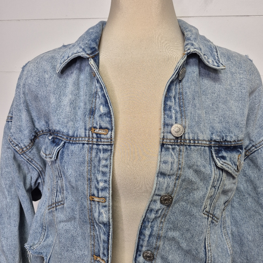 ***SOLD***Upcycled Zara Patchwork Cropped Raw Hem Jean Jacket Size L - Picture 8 of 10